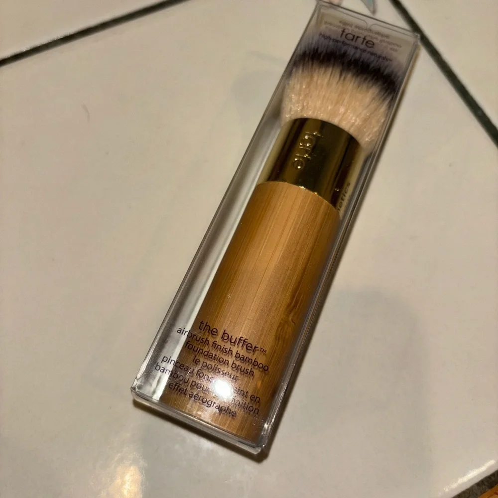 Tarte the buffer brush - Picture 2 of 3